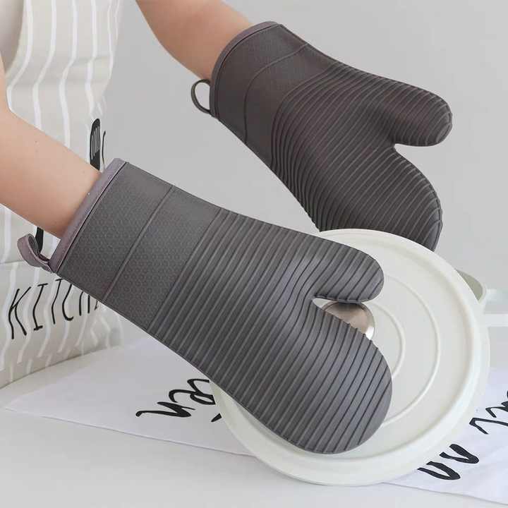 Grey Premium Heat Resistant Silicone Oven Mitts (Pair) - Non-Slip Grip, Cotton Lined for Kitchen Baking, Grilling & BBQ
